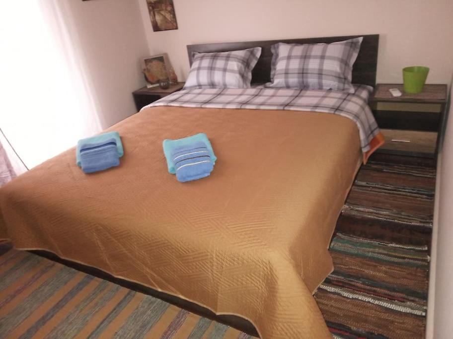 Up To 5 Guests - Cosy Apt In The Center! *